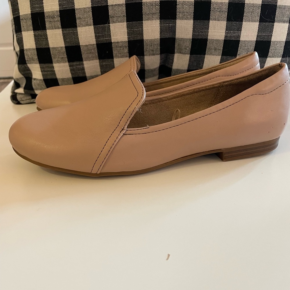 Tan flats from TJ Maxx size 7 1/2